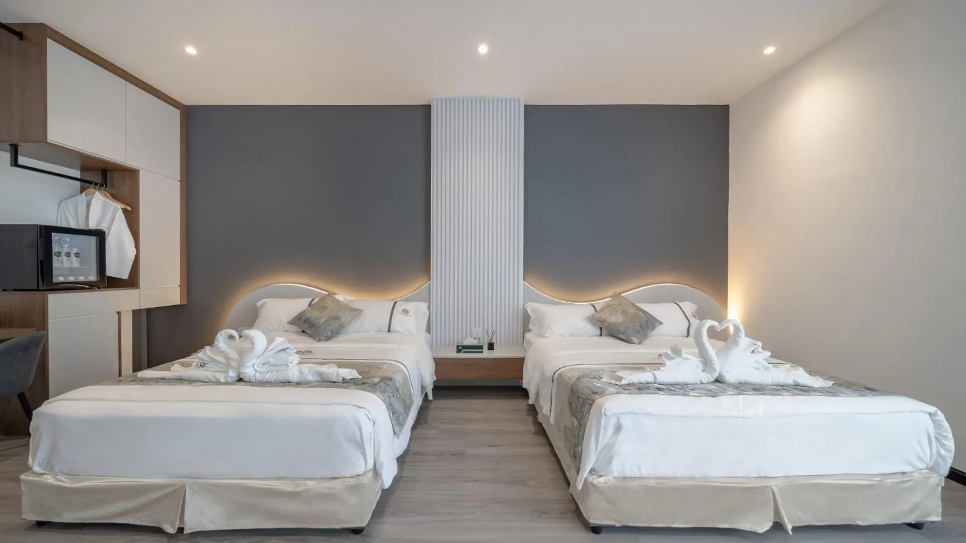 Saturn Hotel George Town