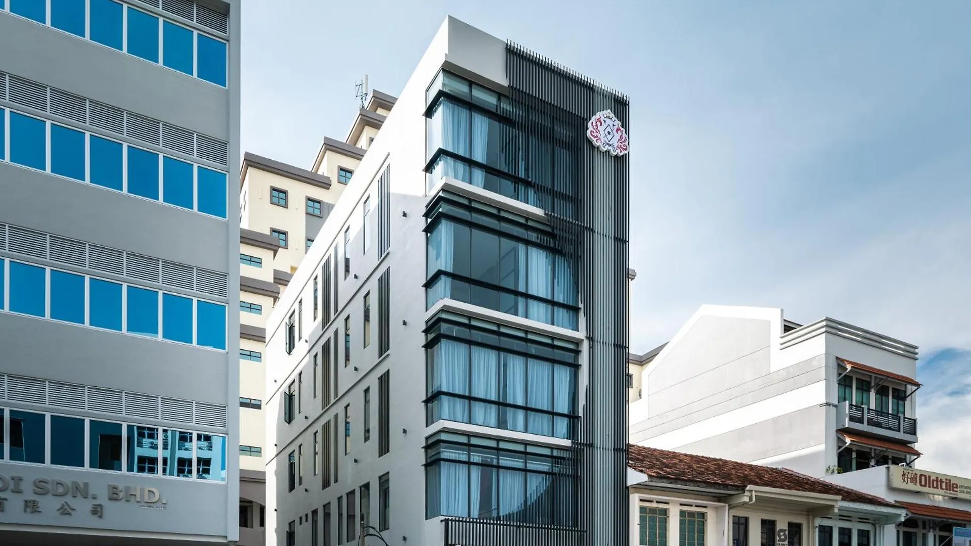 Saturn Hotel George Town